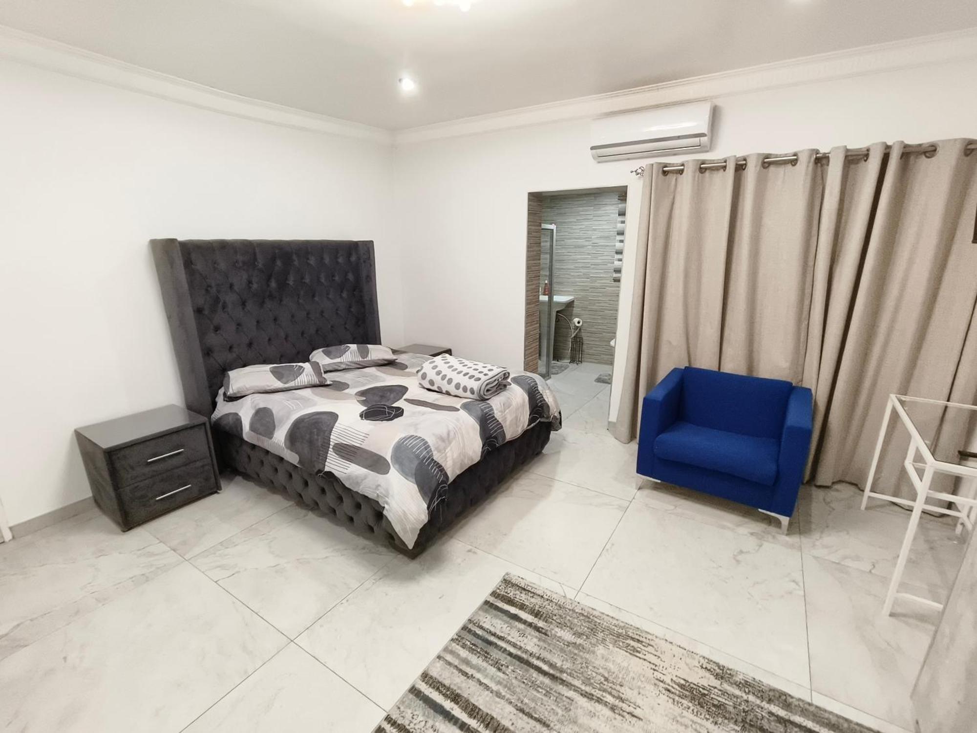 In Town Vaal Apartamento Vereeniging Exterior foto